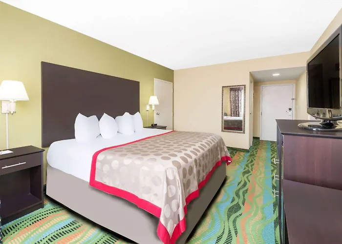 Ramada By Wyndham 3*