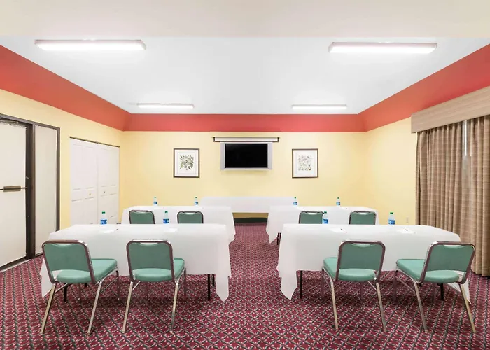 Hotel Ramada By Wyndham 3*