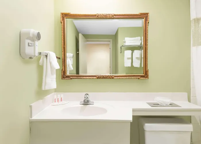 Ramada By Wyndham Hotel 3*
